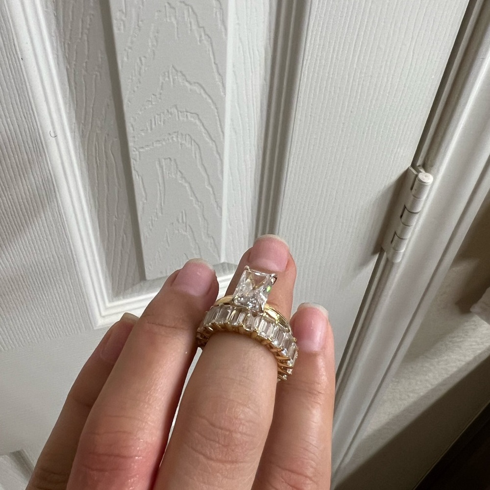 Gem engagement ring and band